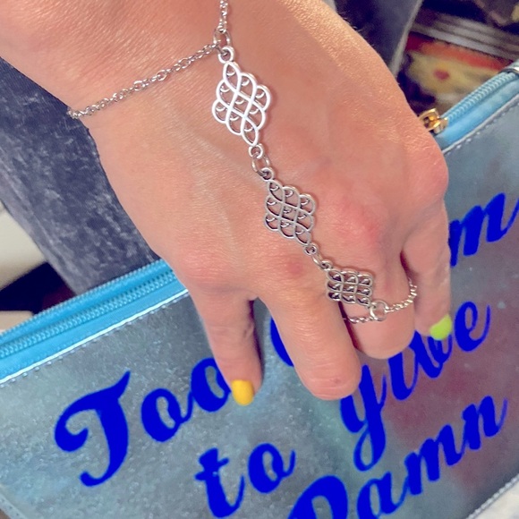 Silver Rounded Diamond Hand Chain - Picture 6 of 6